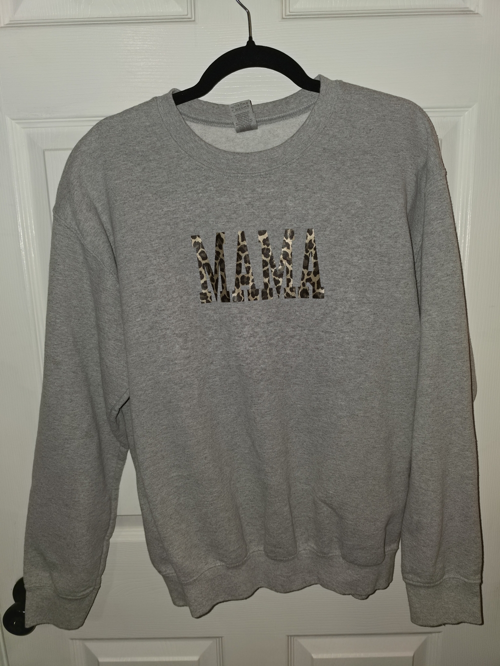 Gildan Gray Crewneck Sweatshirt with Leopard MAMA Graphic